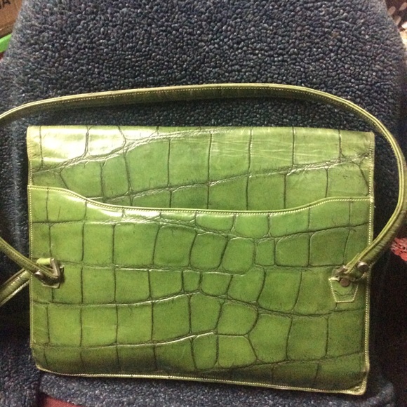 Dooney & Bourke Alligator Style Great Bag 15x10” - Picture 5 of 8
